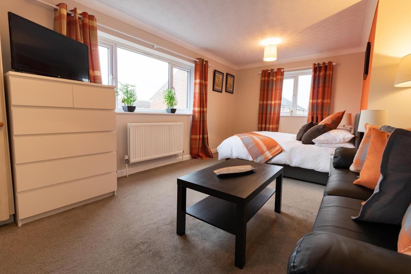 St Anne'S Serviced Accommodation - Bicester Oxfordshire Экстерьер фото